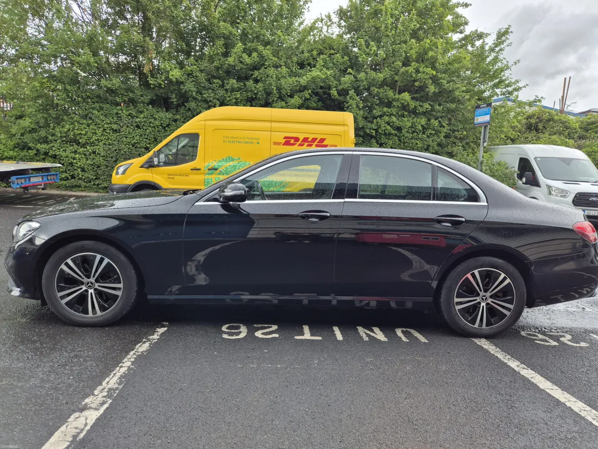 MERCEDES E-CLASS E220D/2022/2.0 DIESEL HYBRID/AUTO - Image 5