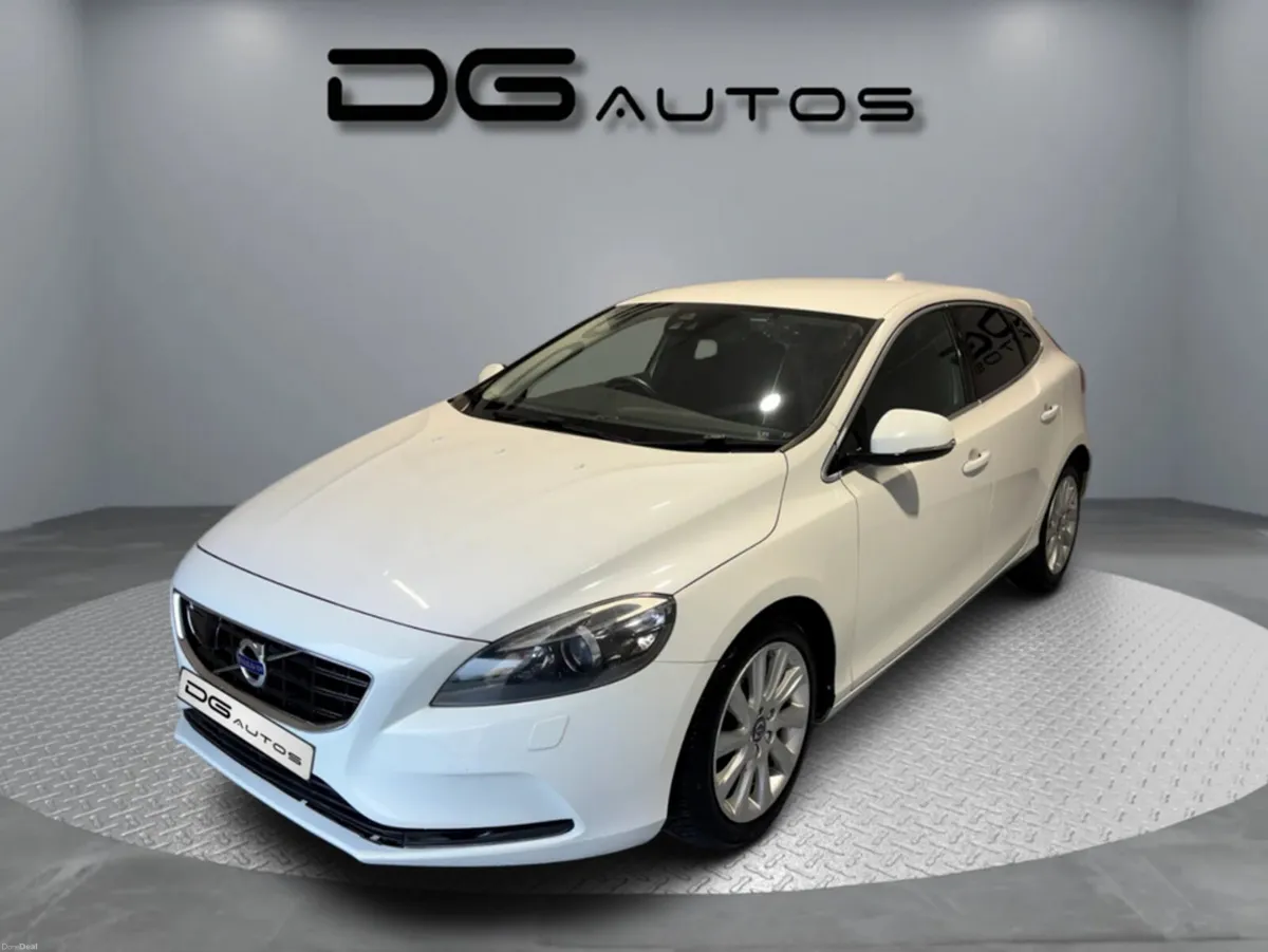Volvo V40 Auto - Low KMs - Mint condition - Great - Image 4