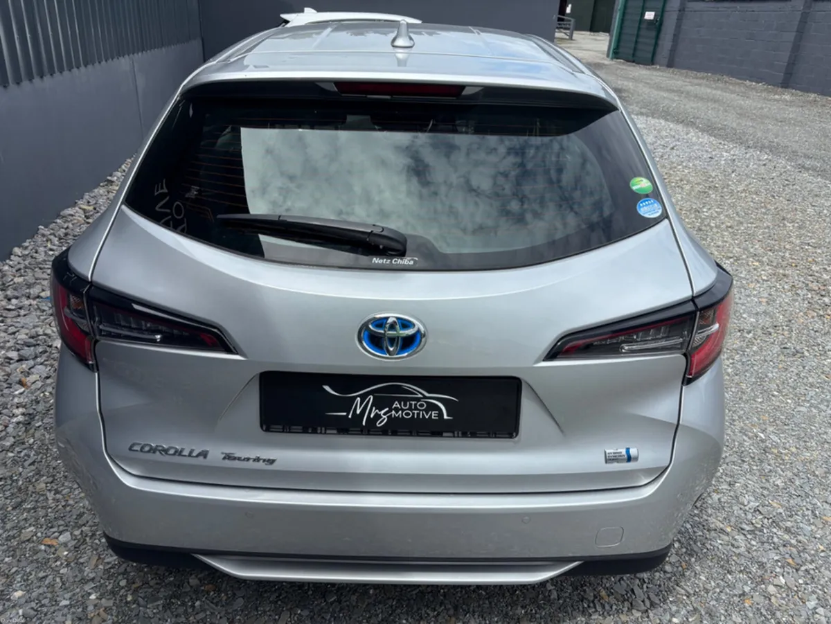 Toyota Corolla HYBRID ESTATE 202 D 28144 - Image 4