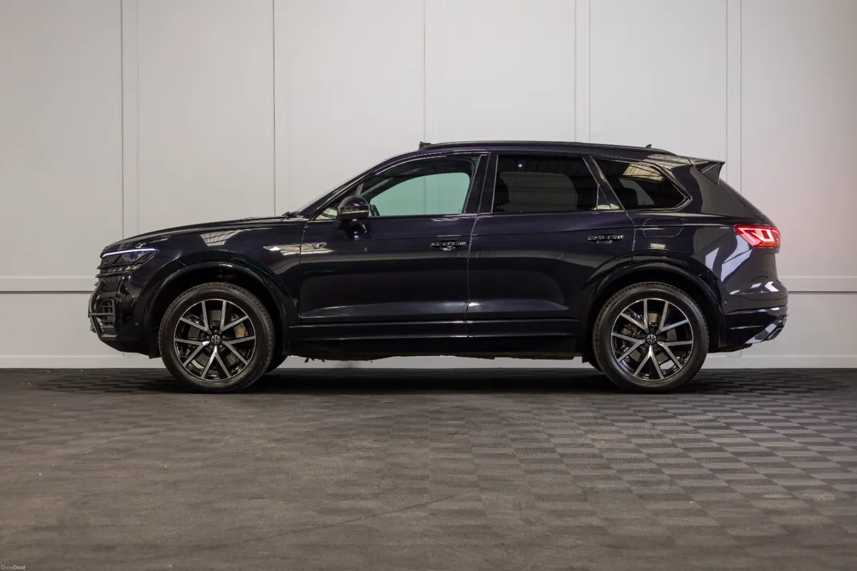 212 Volkswagen Touareg R - Image 3