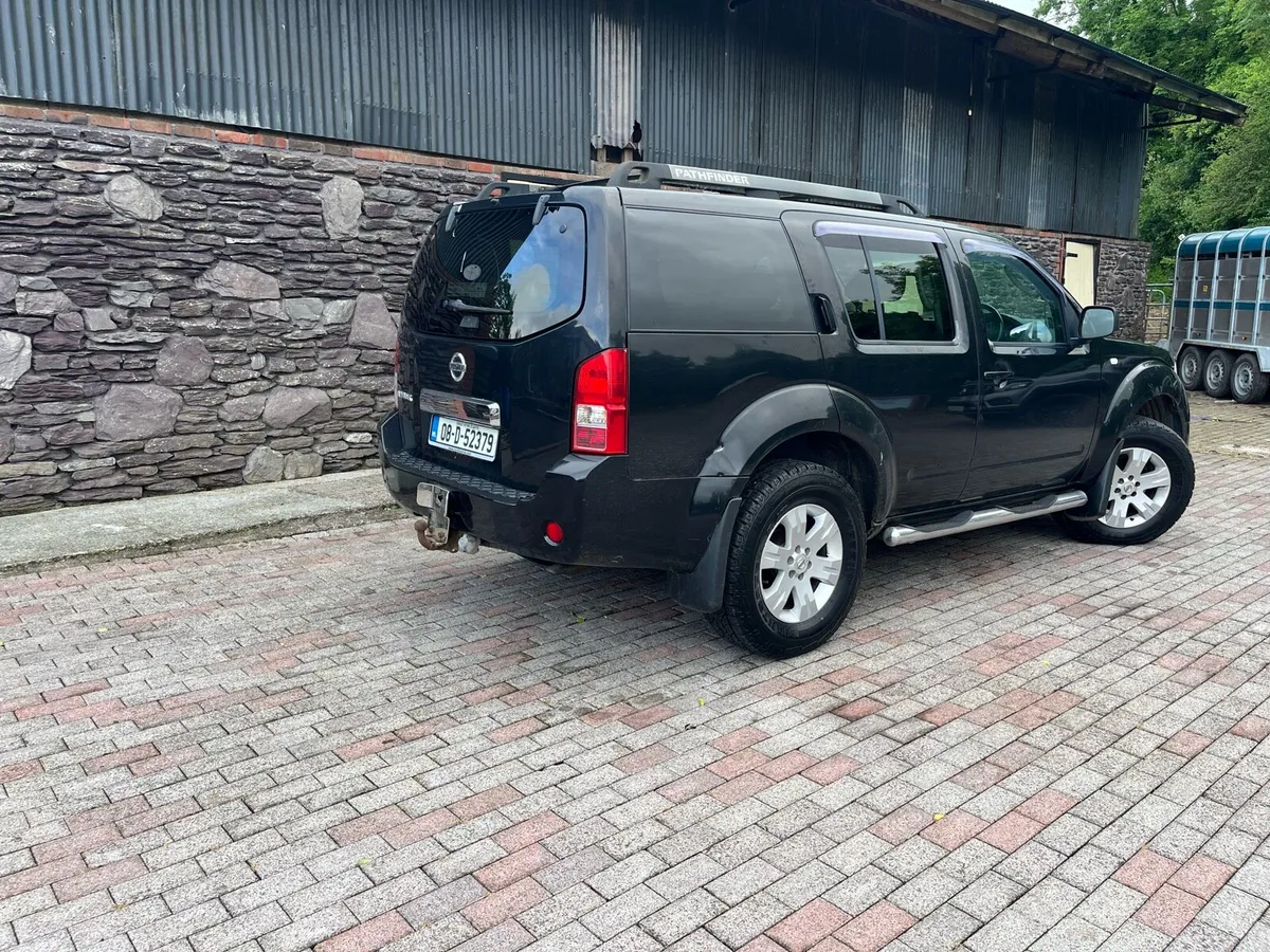 Nissan Pathfinder - Image 4