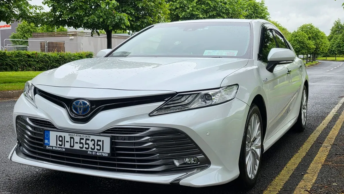 Toyota Camry 2019 - Image 3