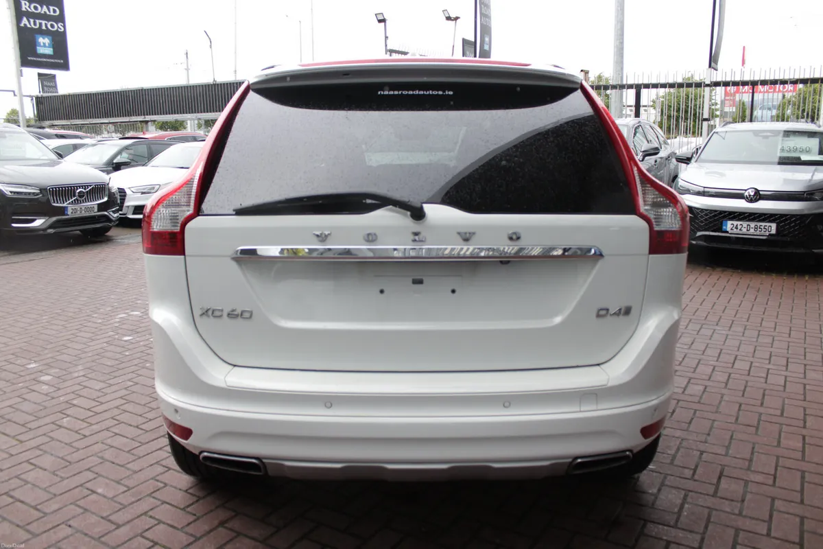 2017 VOLVO XC60 INSCRIPTION 5DR AUTO ESTATE - Image 5