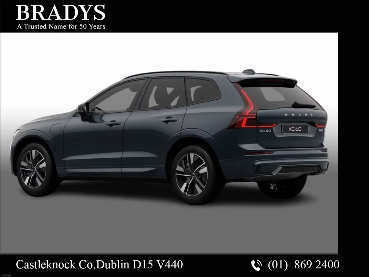 Volvo XC60 XC60 T6 Plus Dark AWD PHEV--Panoramic R - Image 4