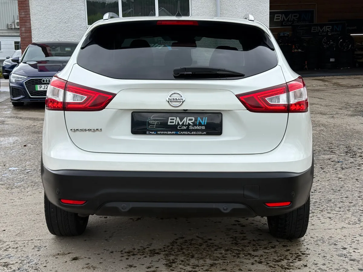 Nissan Qashqai Tekna 1.5dci Pan Roof - Image 5