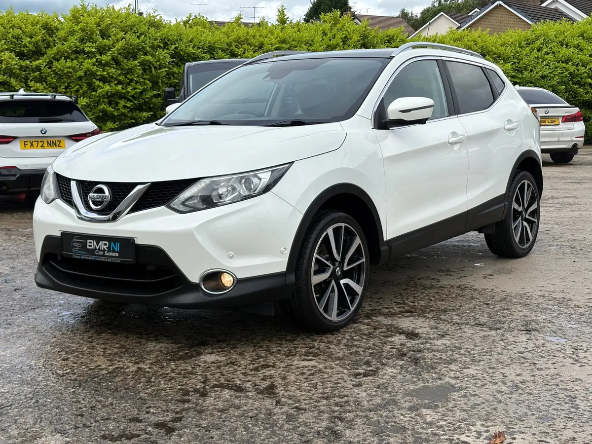 Nissan Qashqai Tekna 1.5dci Pan Roof - Image 3