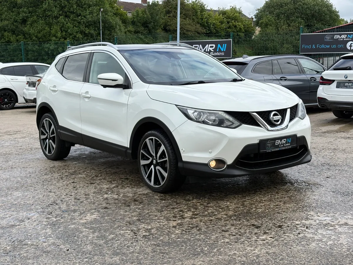Nissan Qashqai Tekna 1.5dci Pan Roof - Image 1