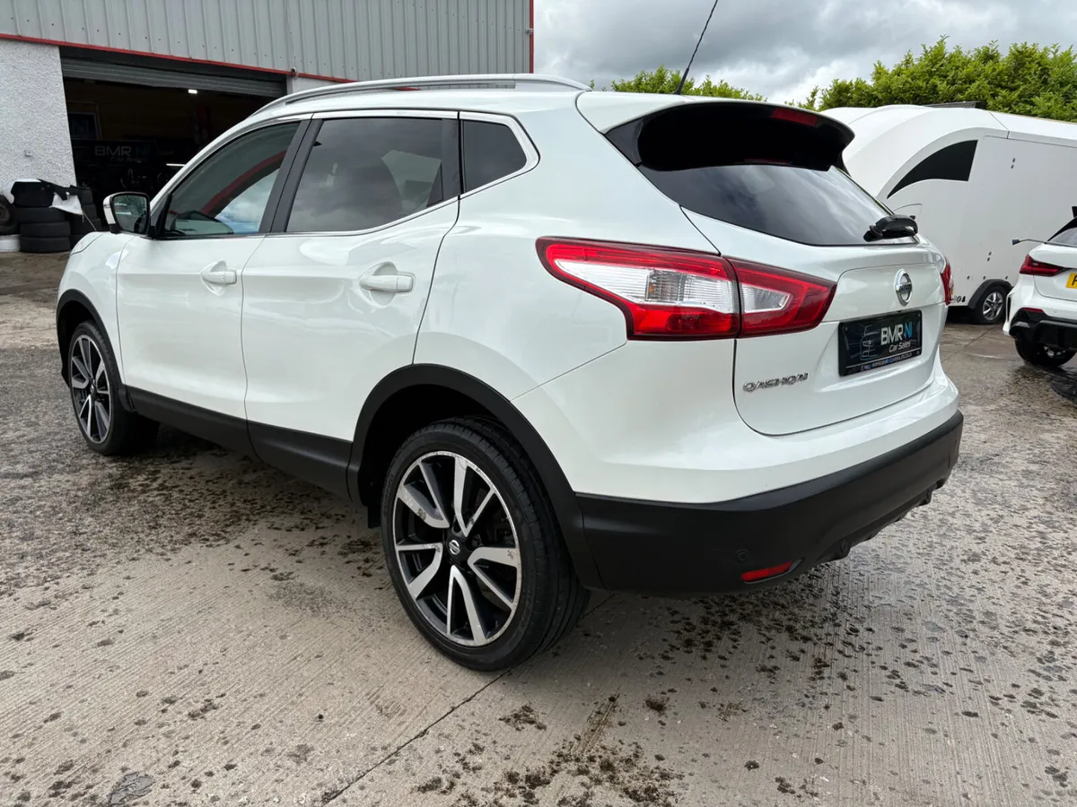 Nissan Qashqai Tekna 1.5dci Pan Roof - Image 6