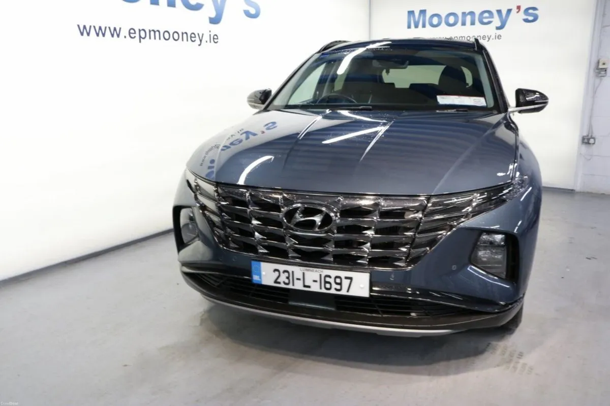 Hyundai Tucson EXECUTIVE PLUS DIESEL 1.6L SUV - Image 2