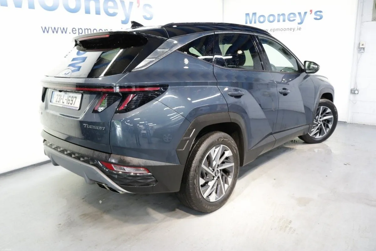 Hyundai Tucson Executive Plus Diesel 1.6L SUV - Ve - Image 6