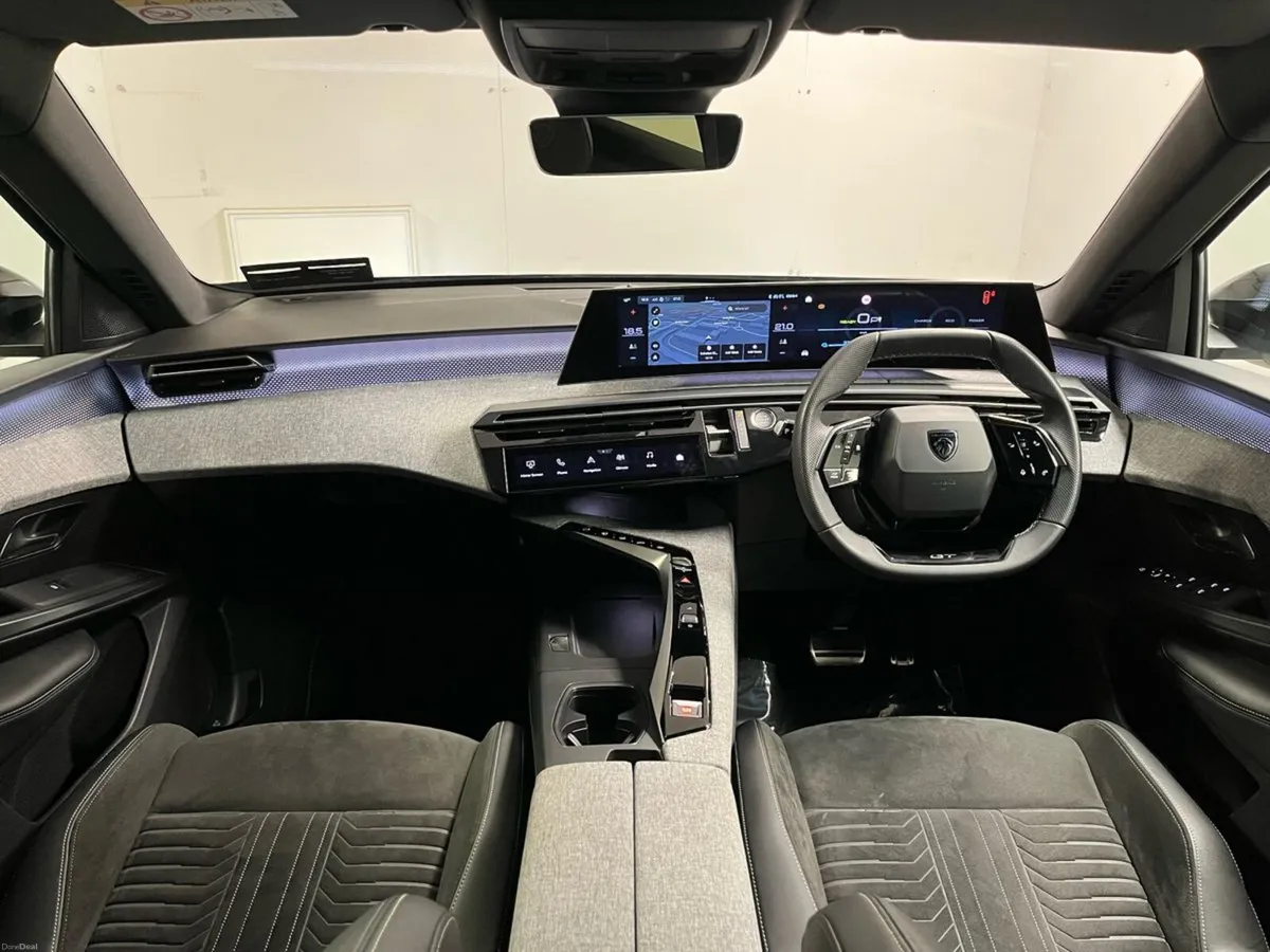 Peugeot 3008 GT EV 73kWh 210BHP - Reversing Camera - Image 4