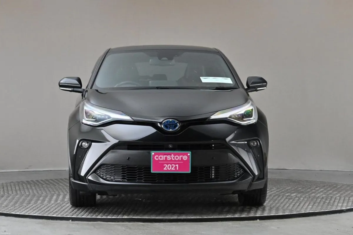 Toyota C-HR 1.8 HYBRID **HALF LEATHER**360 PAN CAM - Image 2