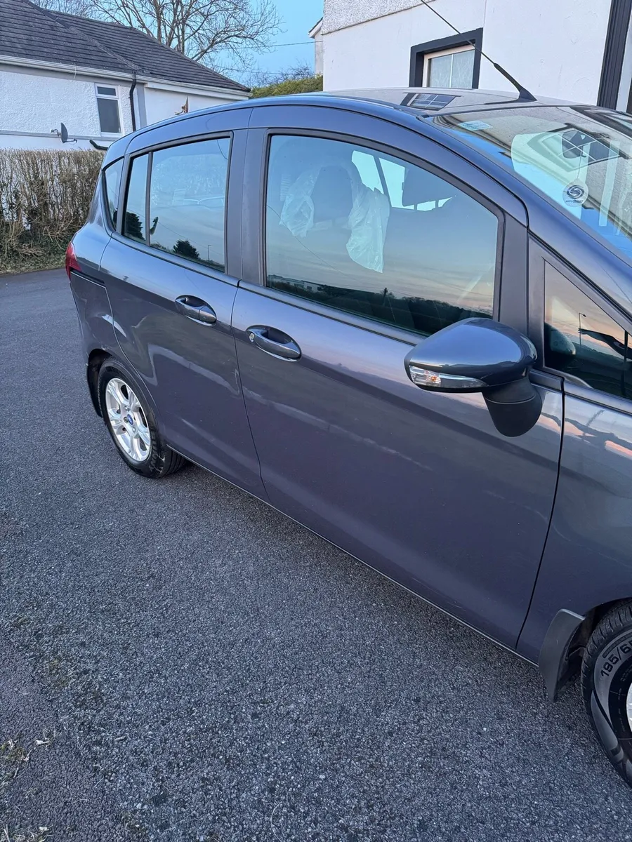 Car - Image 3
