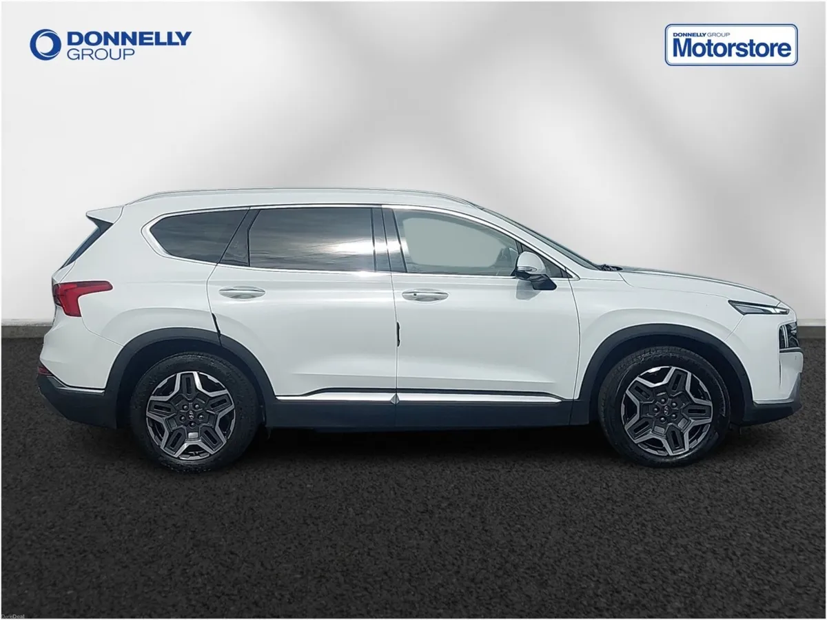 Hyundai Santa Fe SANTA FE Ultimate - Image 3