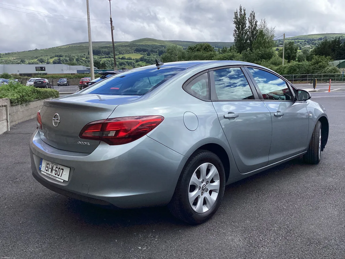 Opel Astra ** F.S.H - Image 4