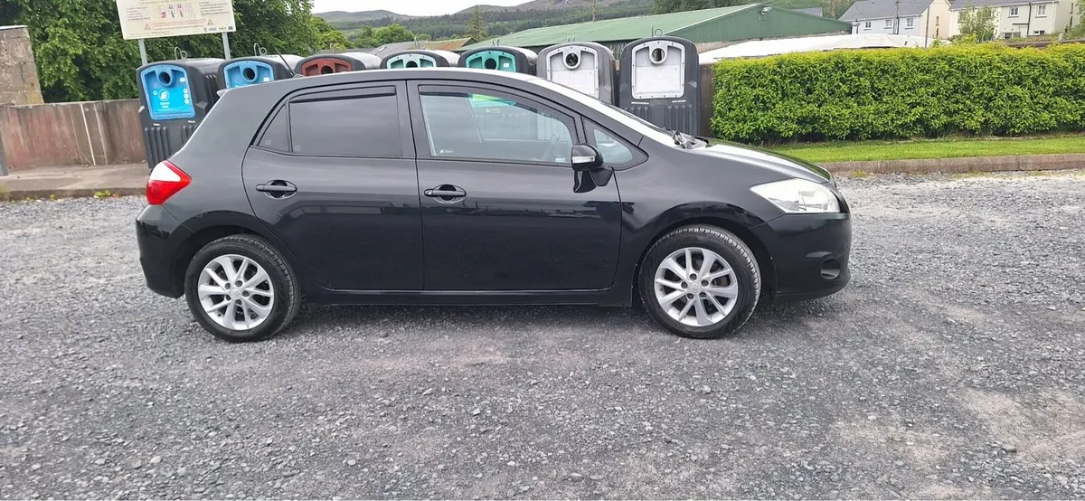 2010 Toyota auris 1.33 - Image 2