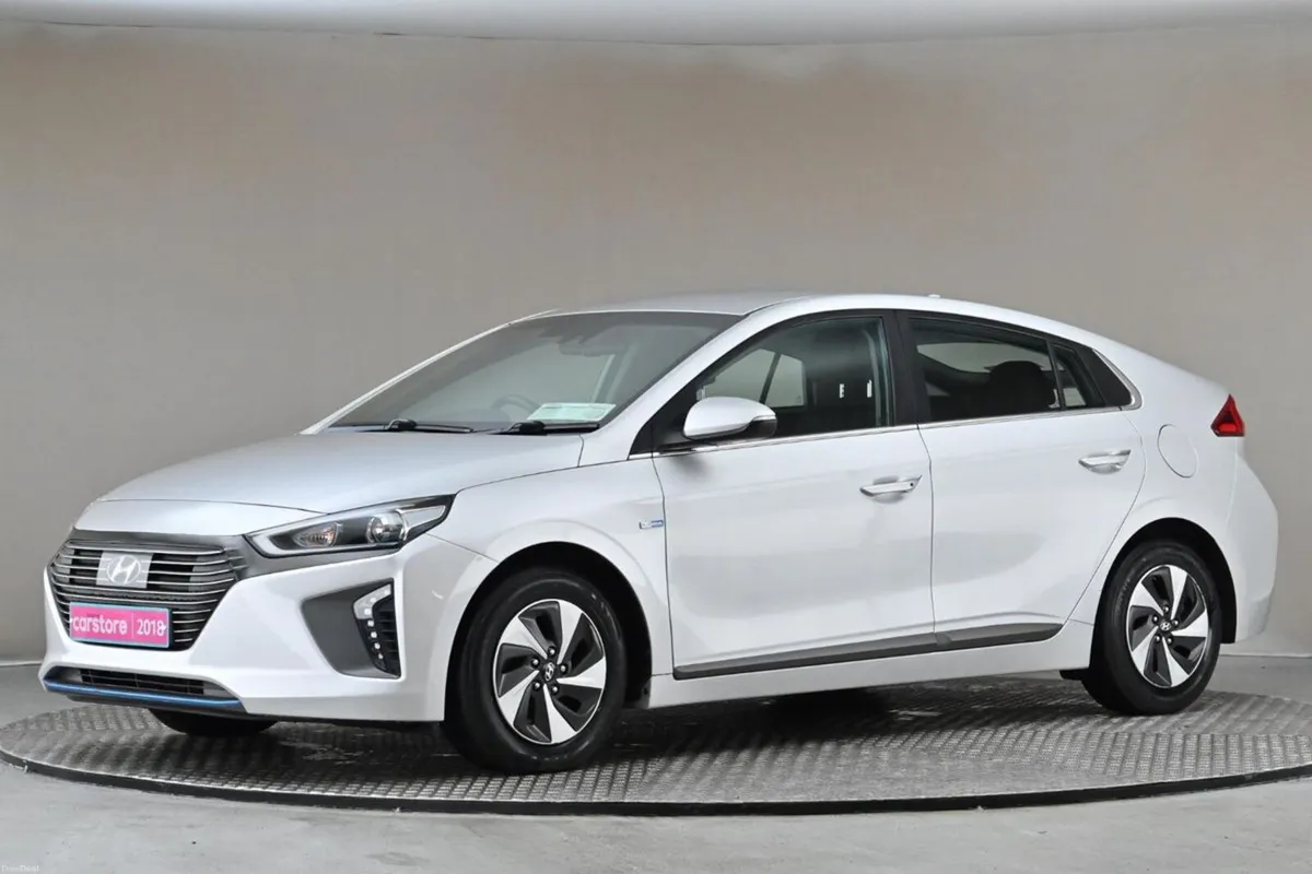 Hyundai IONIQ 1.6 GDI PREMIUM - Image 4