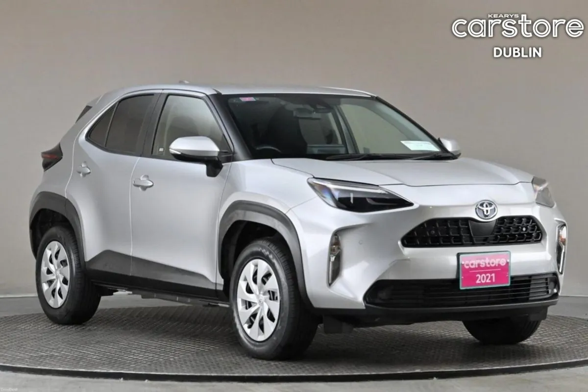Toyota Yaris Cross 1.5 HYBRID **REVERSE CAM**PARK - Image 1