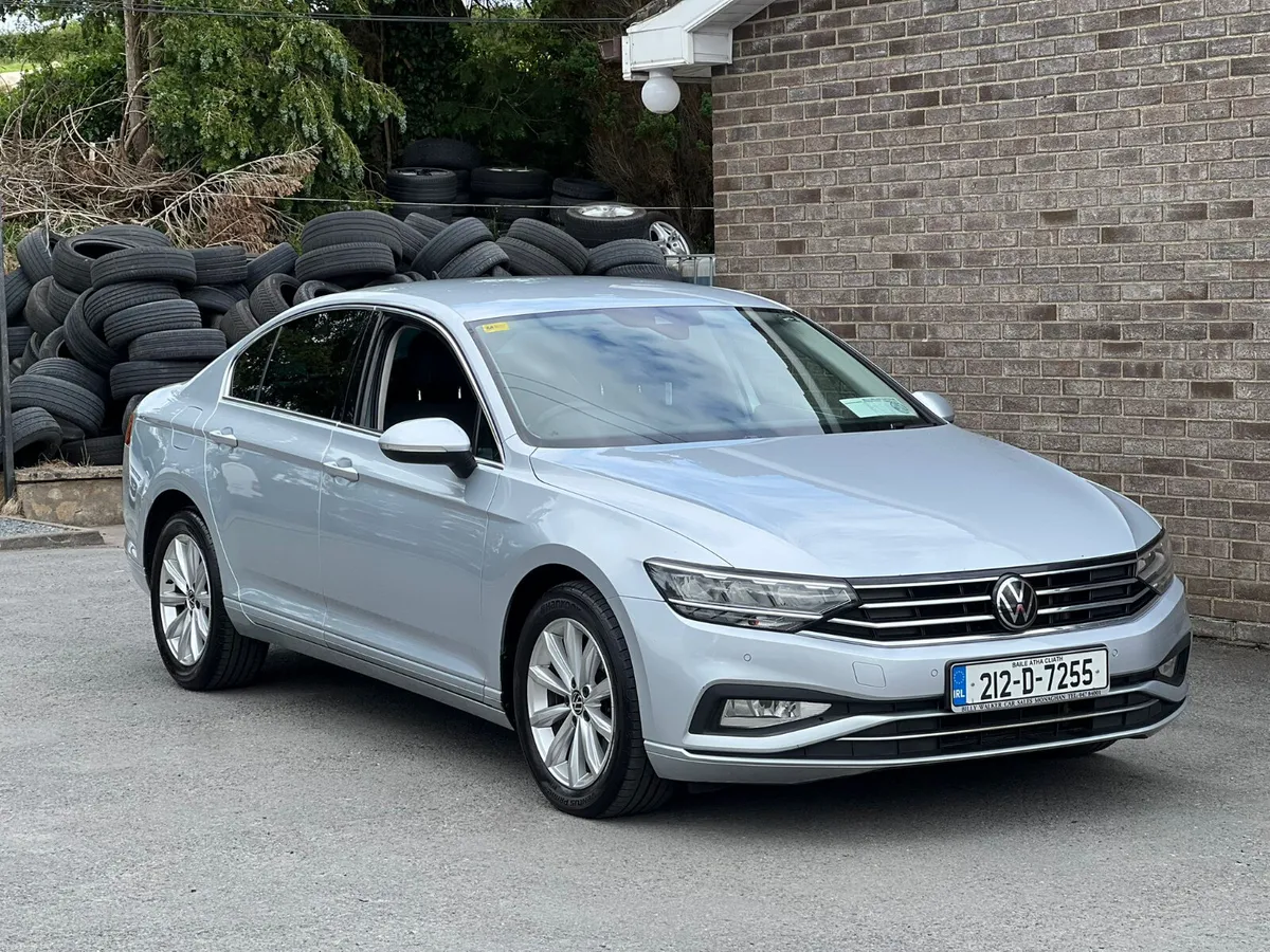 Volkswagen Passat 2021 - Image 1