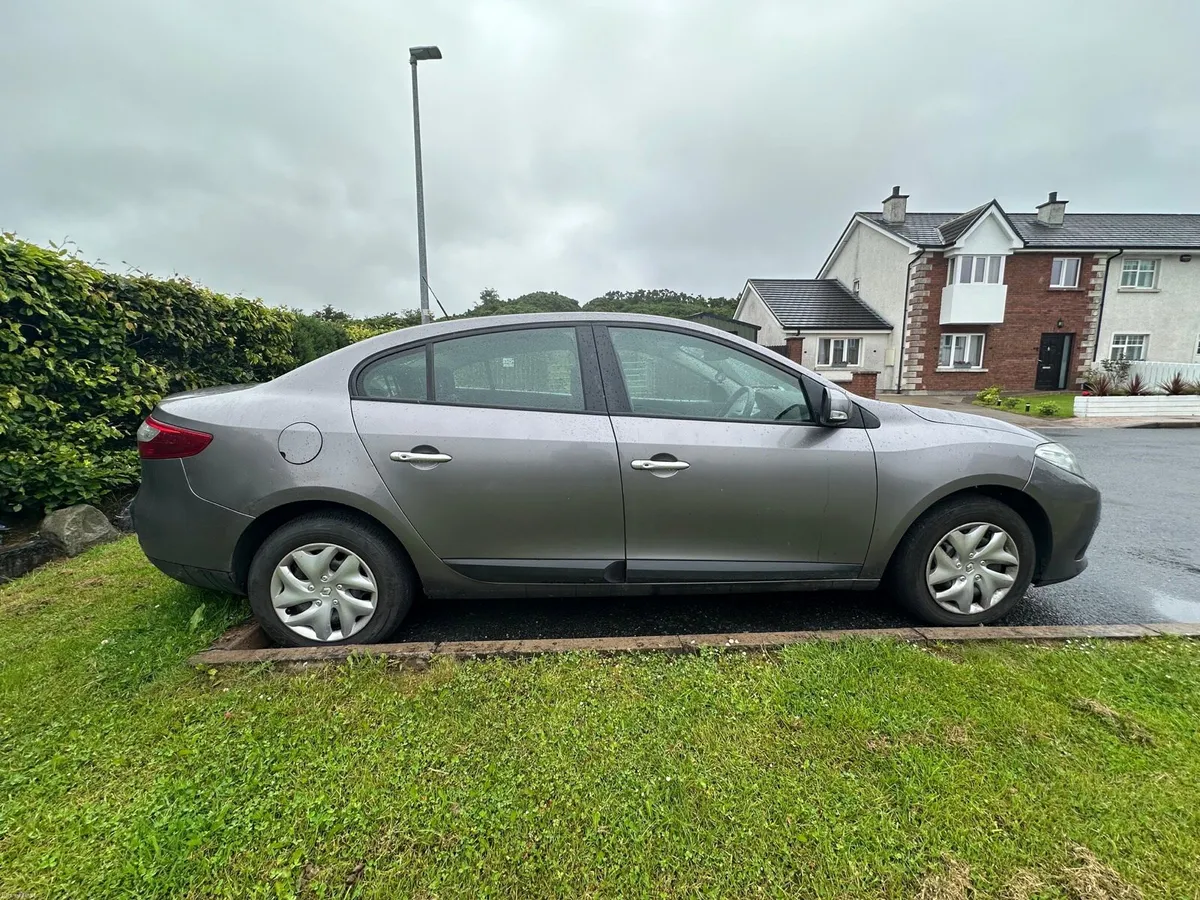 Renault Fluence **READ DESCRIPTION** - Image 3
