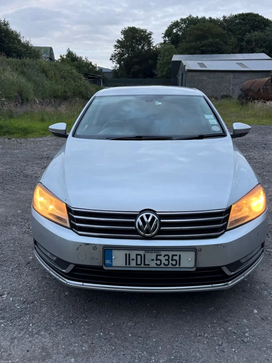 Volkswagen Passat 2011 - Image 1