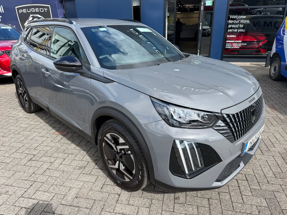 2025 Peugeot 2008 Allure Hybrid - Image 1