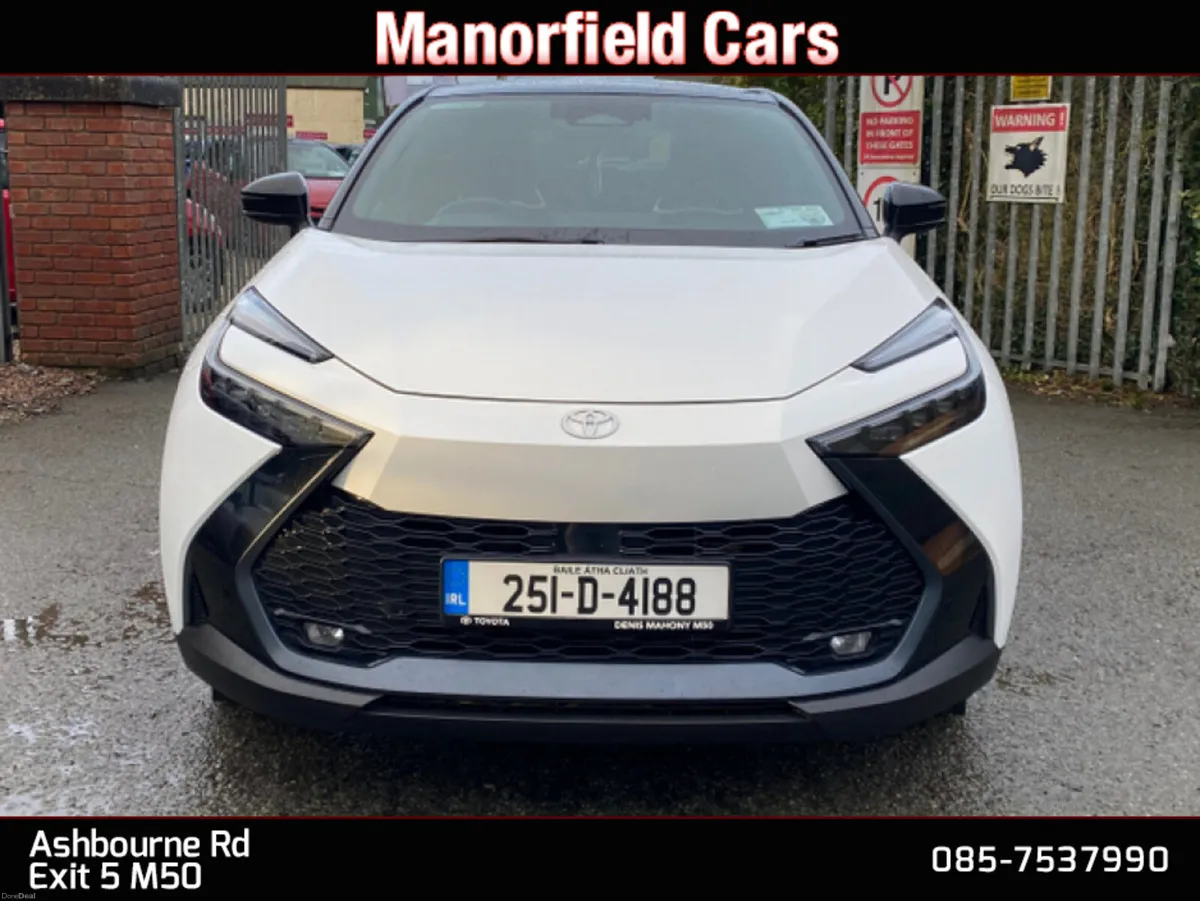 2025 251 Toyota C-HR Sol PHEV 2.0 Hybrid 233BHP - Image 3