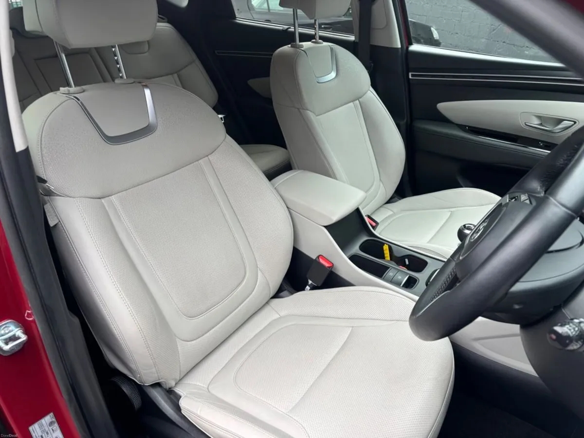 Hyundai Tucson Executive Plus 5DR - Image 3