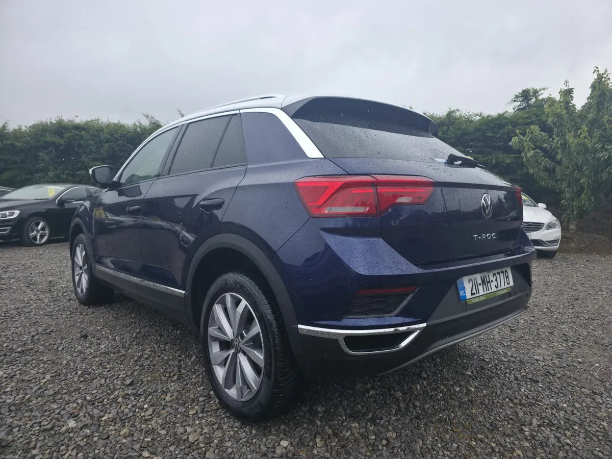 2021 Volkswagen T-Roc - Image 3