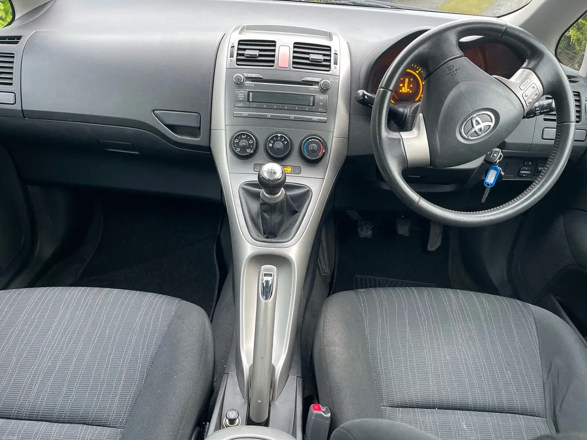 Auris 1.4 Diesel 107miles - Image 2