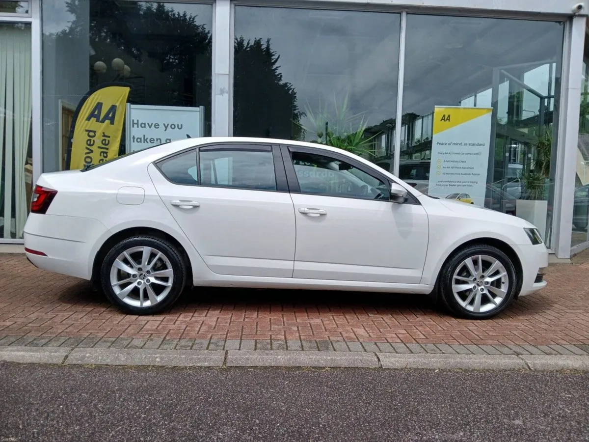 Skoda Octavia Ambition 1.6TDI 115HP,  White. - Image 3
