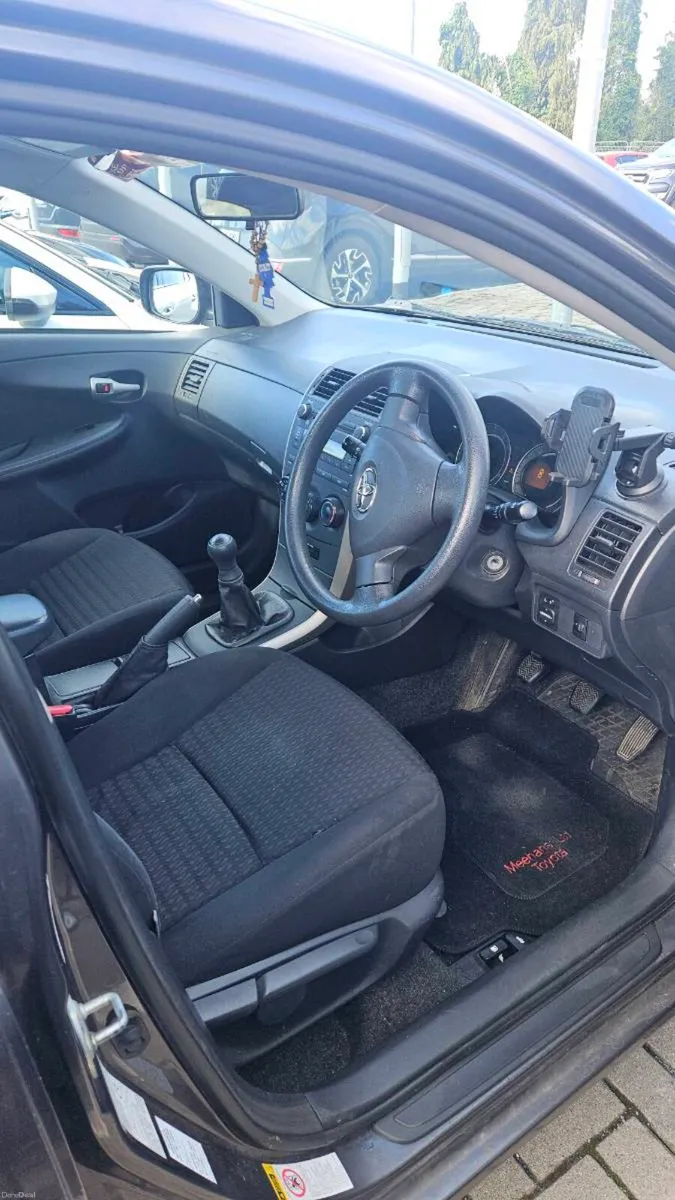 Toyota carolla, Low km's - Image 4
