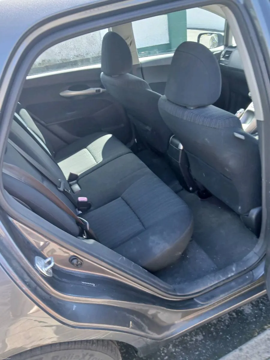 Auris d4d - Image 2