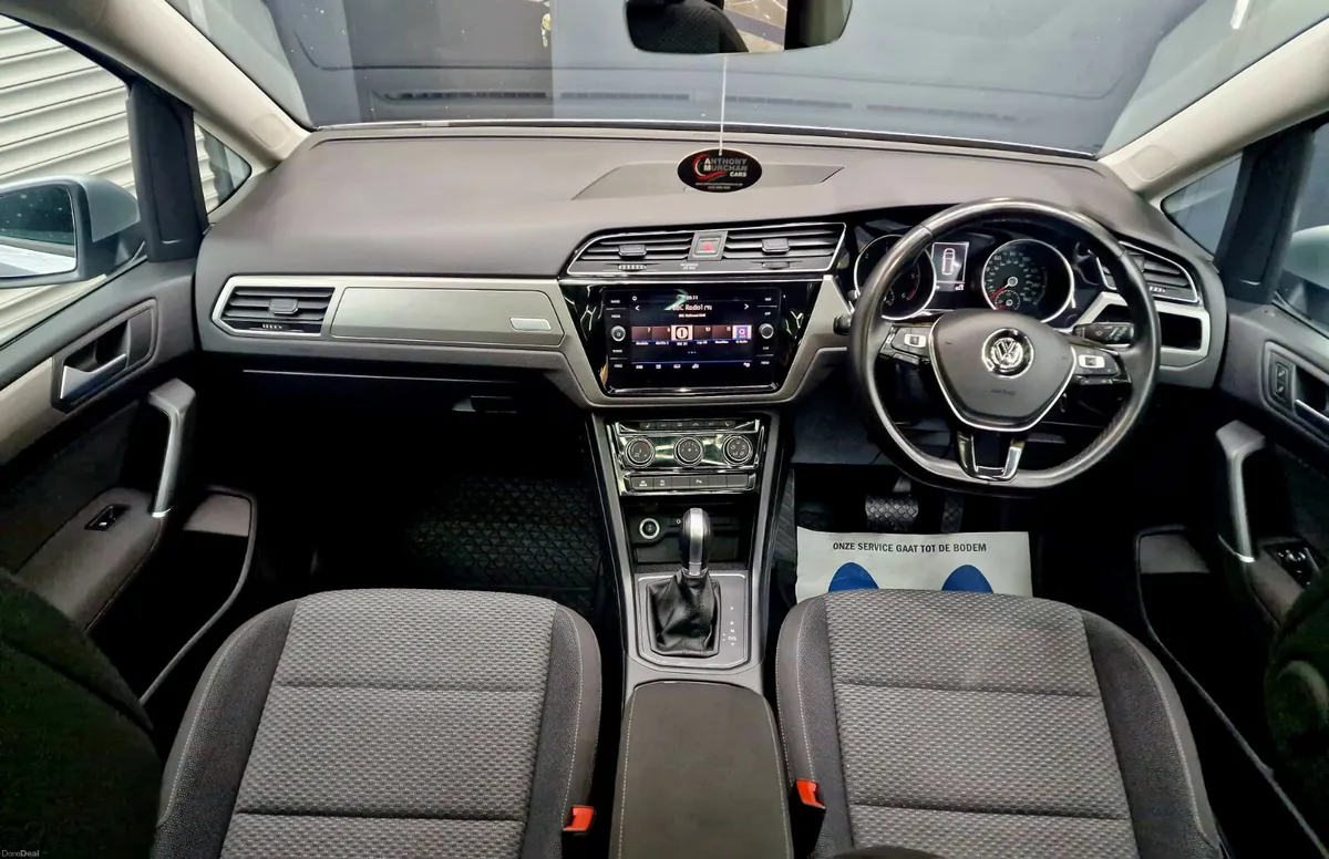VOLKSWAGEN TOURAN 2018 AUTOMATIC 7 SEATER - Image 3