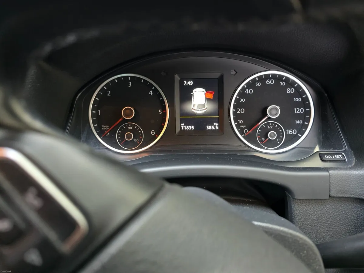 Volkswagen Tiguan 2015 - Image 2