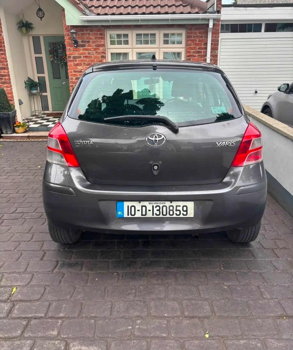 Tayota Yaris - Image 4