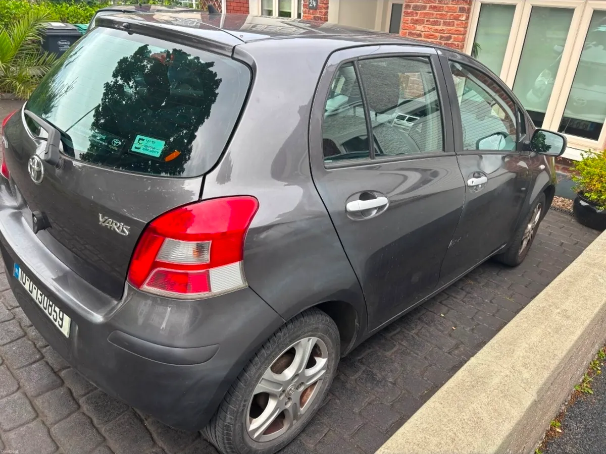 Tayota Yaris - Image 3