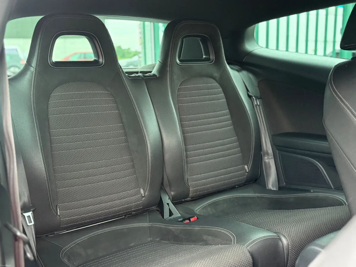 2012 VW  Scirocco 2.0 TDI Automatic SPORT - Image 4