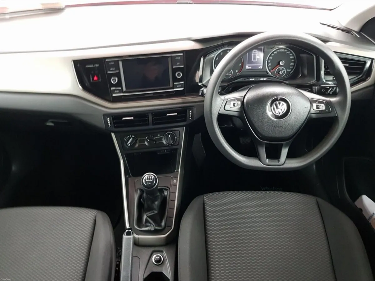 Volkswagen Polo 1.0 TSI 80HP Trendline - Image 4