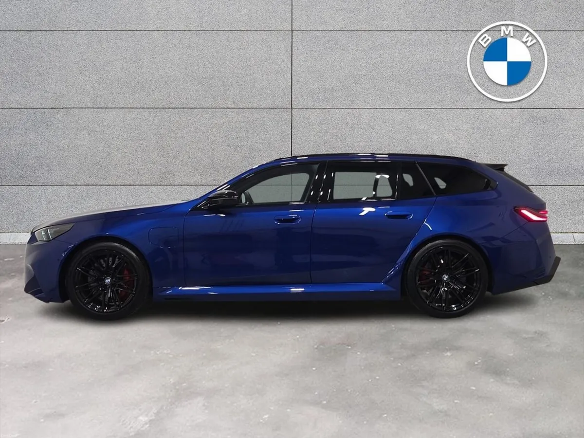 BMW M5 Touring - Image 4