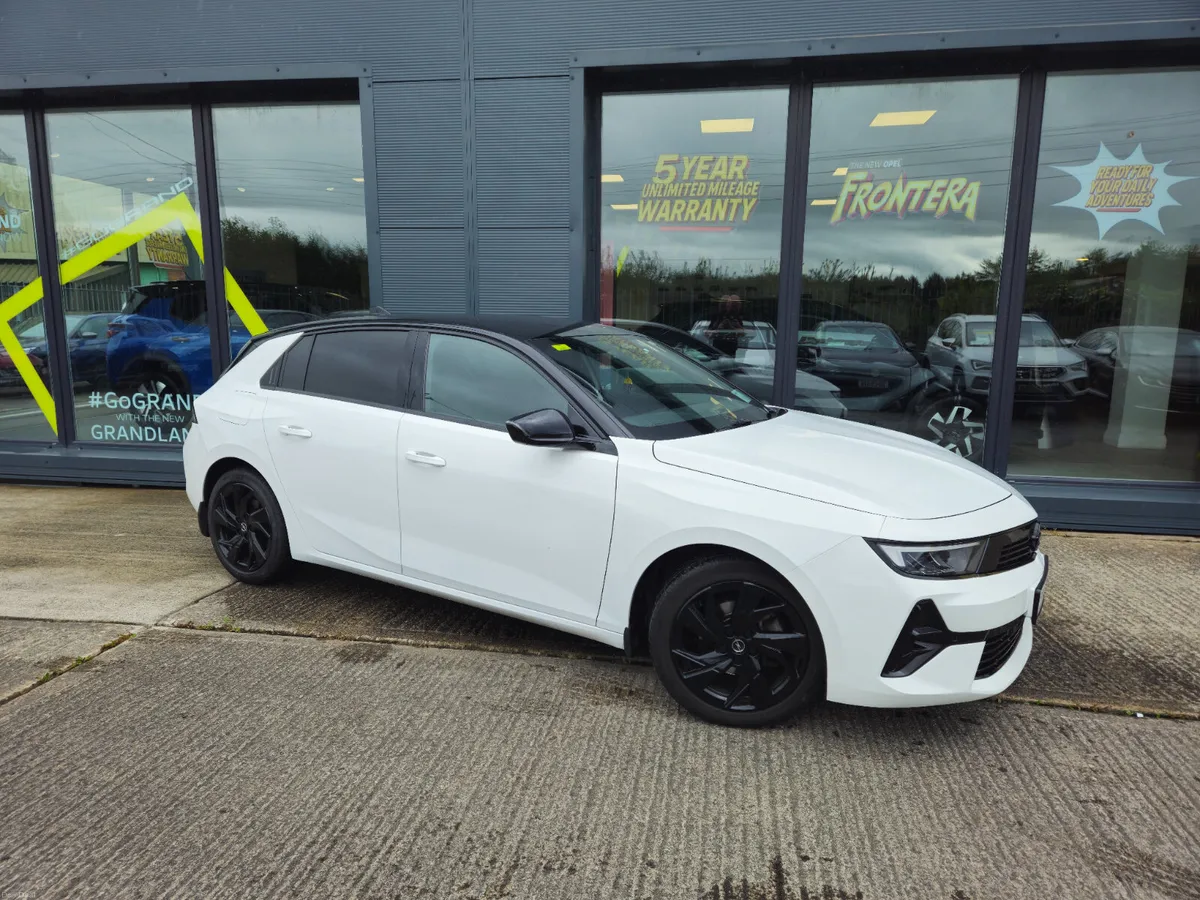 Opel Astra SRi 1.2 Turbo 130PS 6 Speed - Image 4