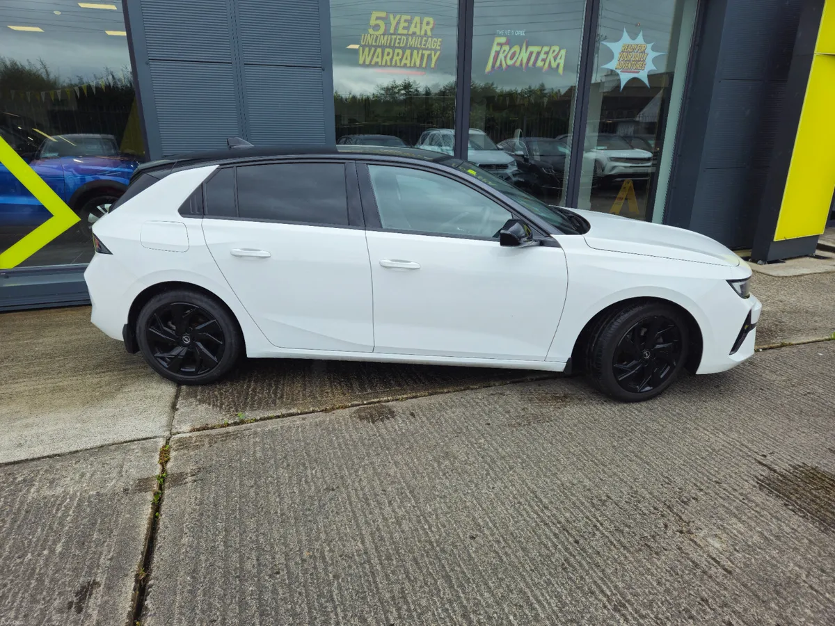 Opel Astra SRi 1.2 Turbo 130PS 6 Speed - Image 5