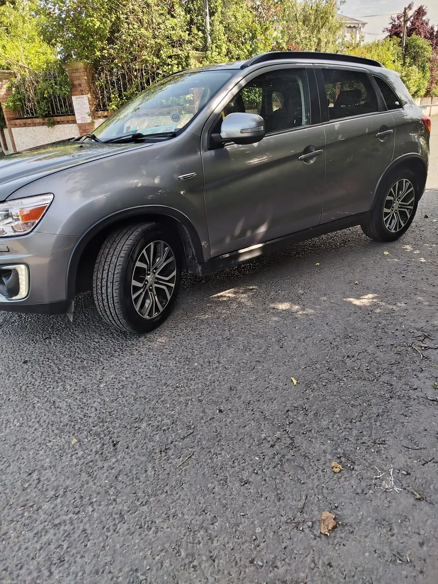 Car - Image 5