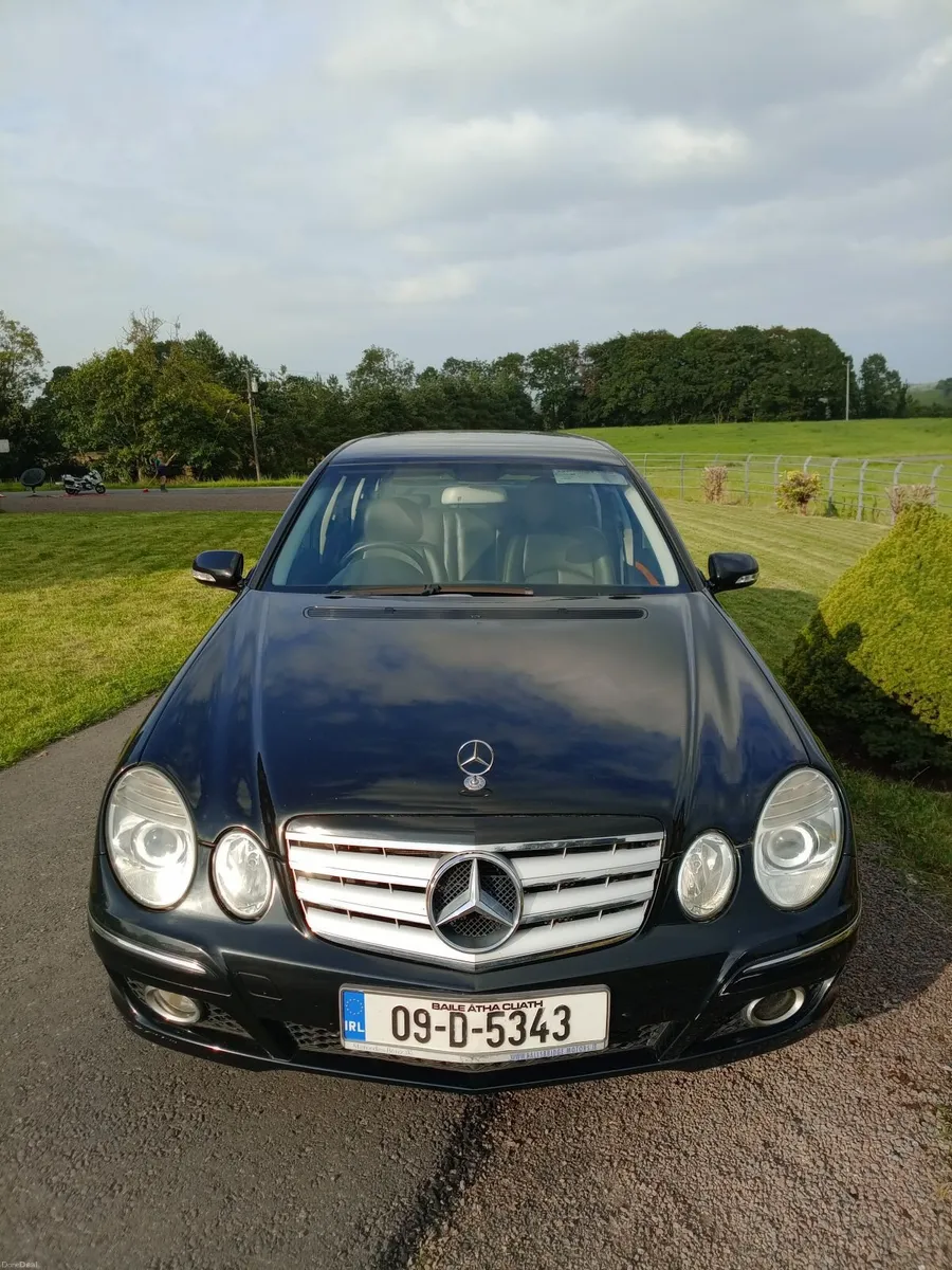Mercedes-Benz E-Class 2009 - Image 3