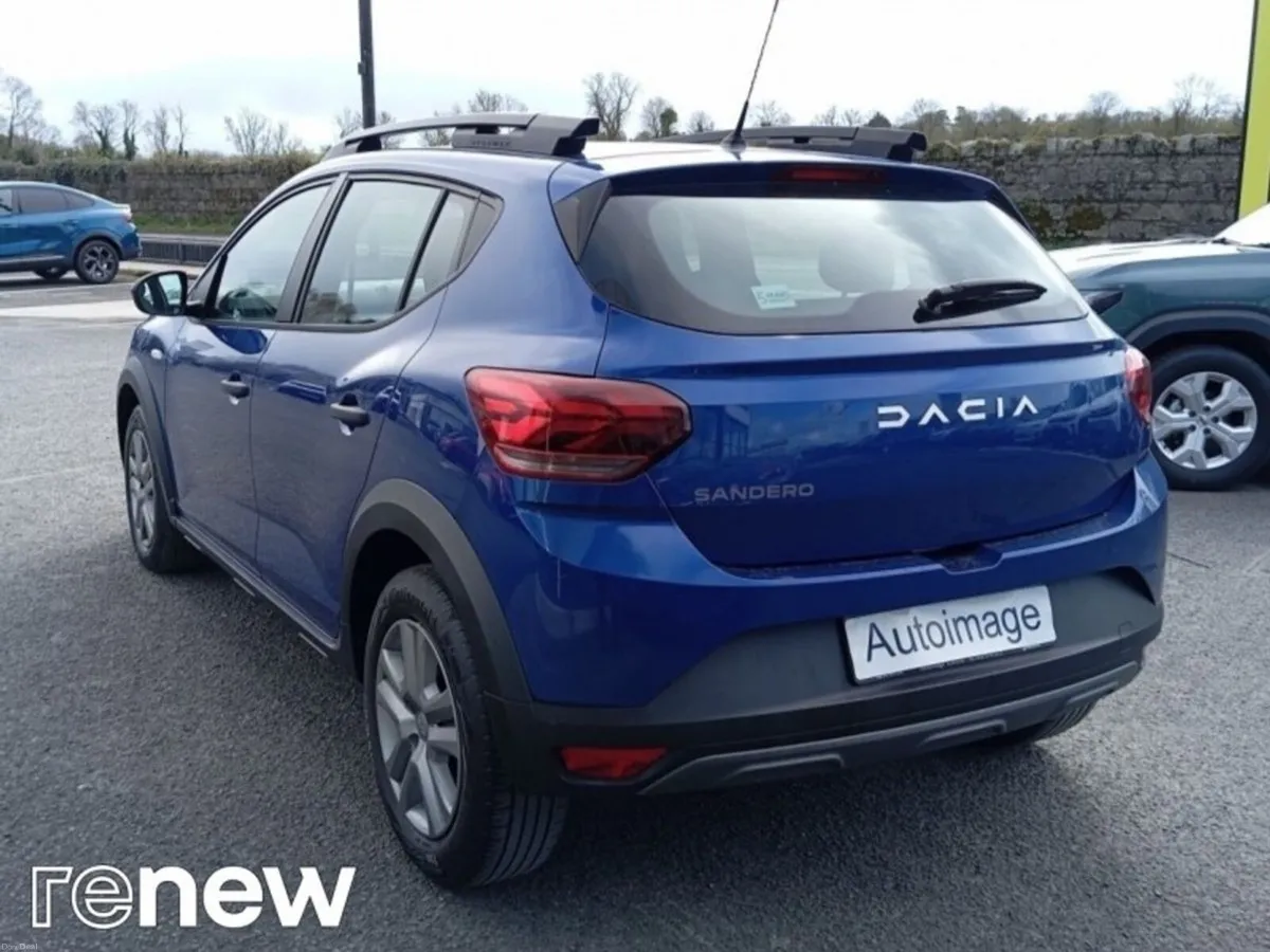 Dacia Sandero Stepway TCe 90 STEPWAY Essential - Image 2