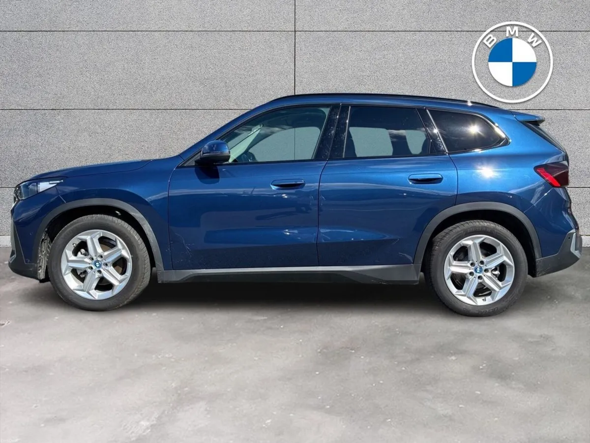 BMW iX1 eDrive20 Sport - Image 3