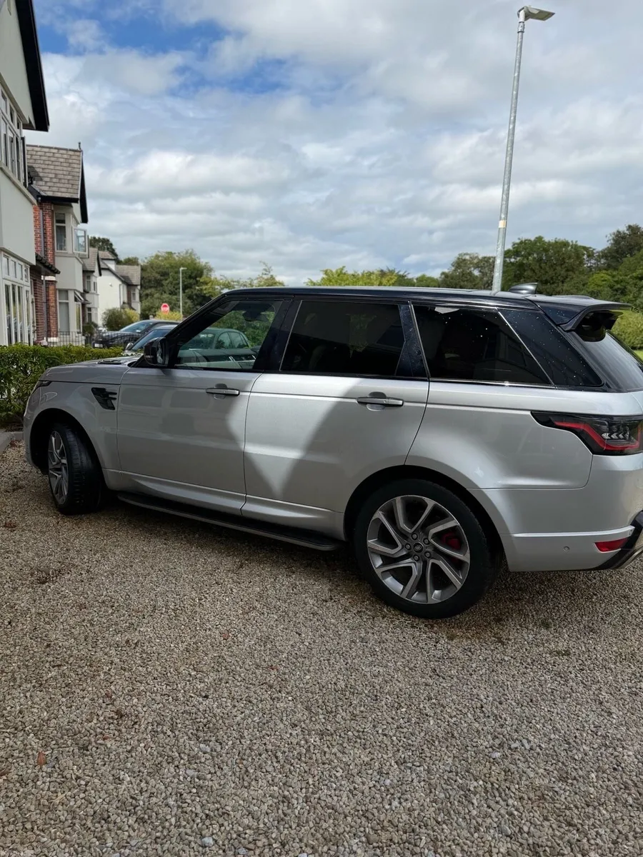Range Rover Sport Autobiography Indus Silver - Image 4