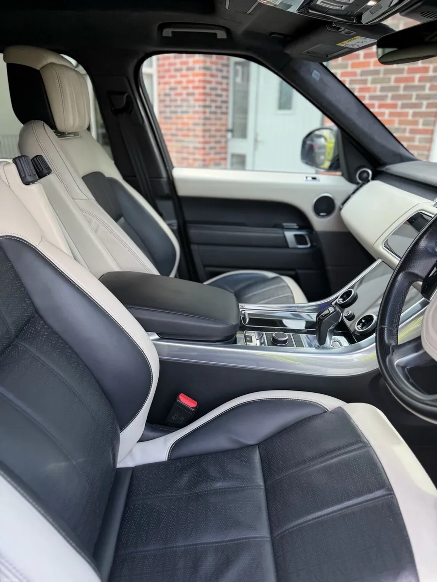 Range Rover Sport Autobiography Indus Silver - Image 6