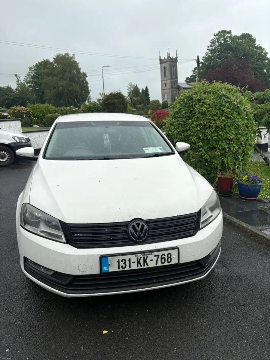 Volkswagen Passat - Image 1