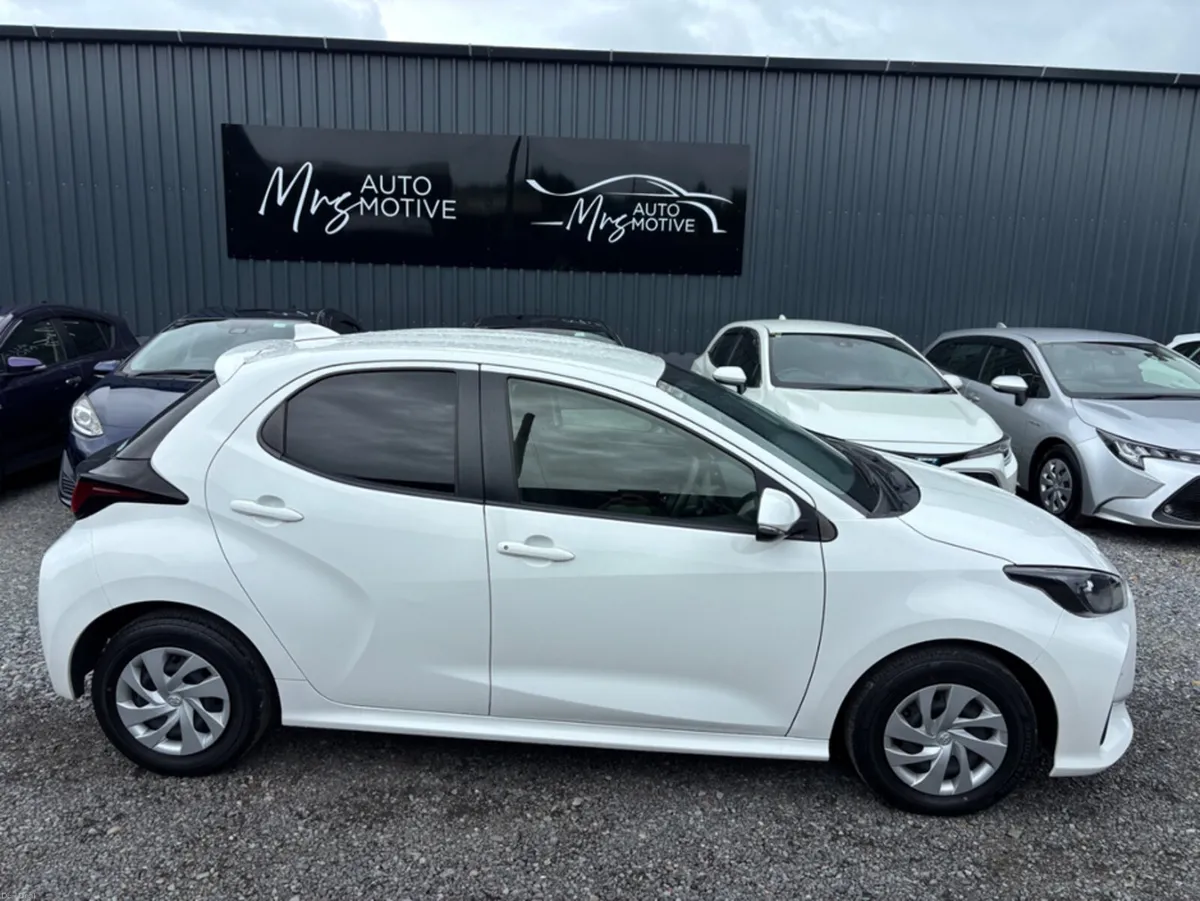 Toyota Yaris 1.0 PERTOL AUTO 211D42749 - Image 2